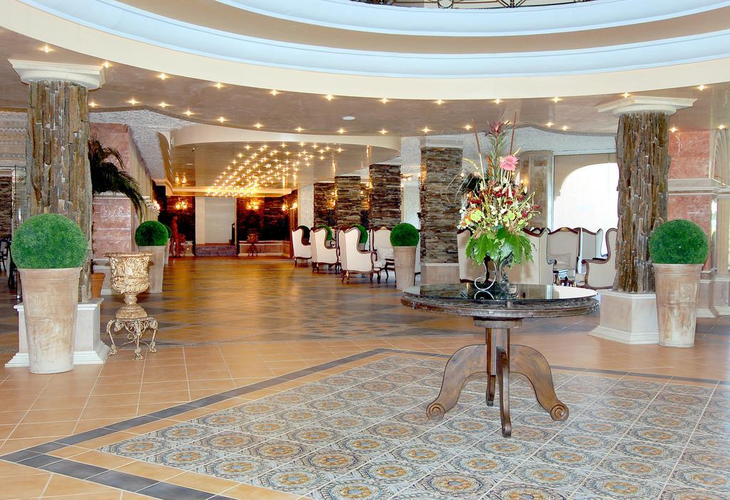 Andalucia Beach Hotel - All Inclusive&Aqua Park Elenite Esterno foto