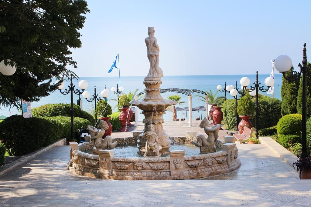 Andalucia Beach Hotel - All Inclusive&Aqua Park Elenite Esterno foto