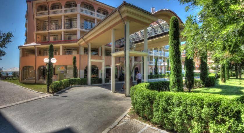 Andalucia Beach Hotel - All Inclusive&Aqua Park Elenite Esterno foto