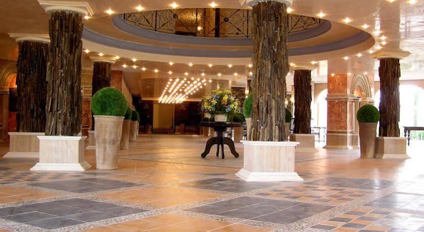Andalucia Beach Hotel - All Inclusive&Aqua Park Elenite Esterno foto