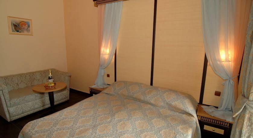 Andalucia Beach Hotel - All Inclusive&Aqua Park Elenite Esterno foto