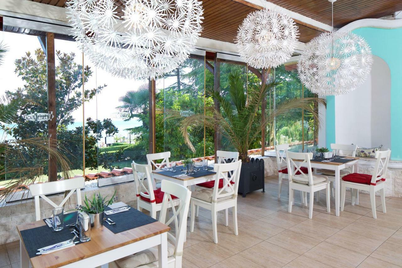 Andalucia Beach Hotel - All Inclusive&Aqua Park Elenite Esterno foto